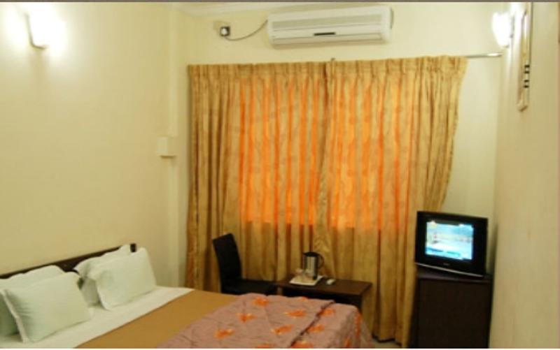 Hotel Royal Regency Bori  Habitación foto