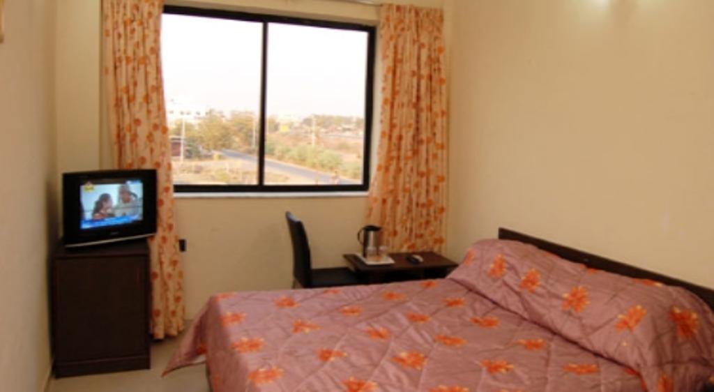Hotel Royal Regency Bori  Habitación foto