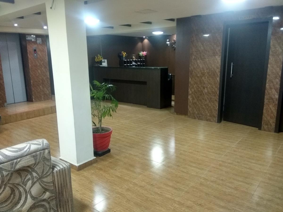 Hotel Royal Regency Bori  Exterior foto